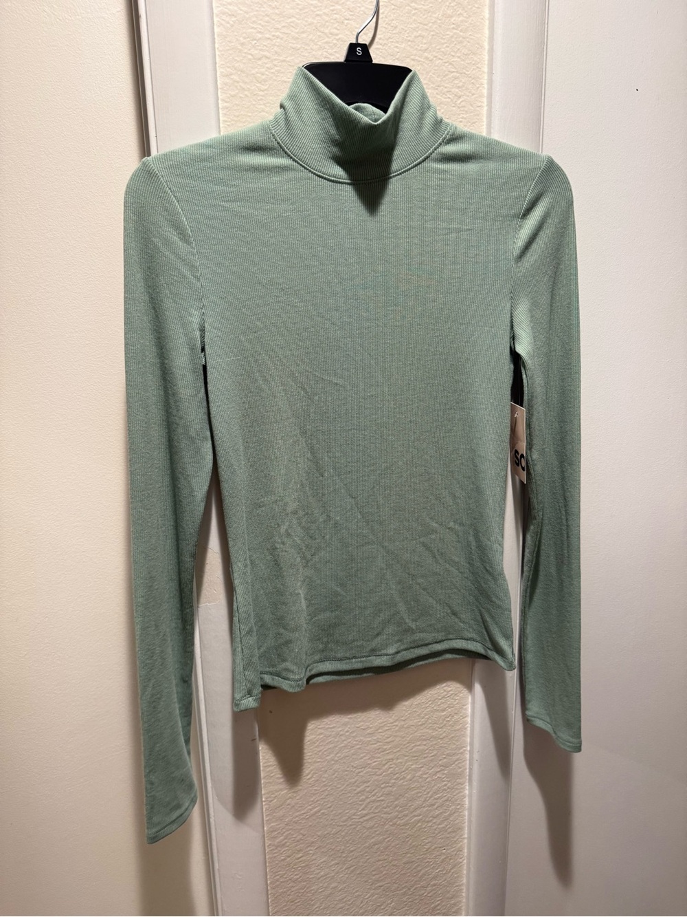 Kohl's Sage Green Ribbed Mock Neck Long Sleeve Top NWT Small